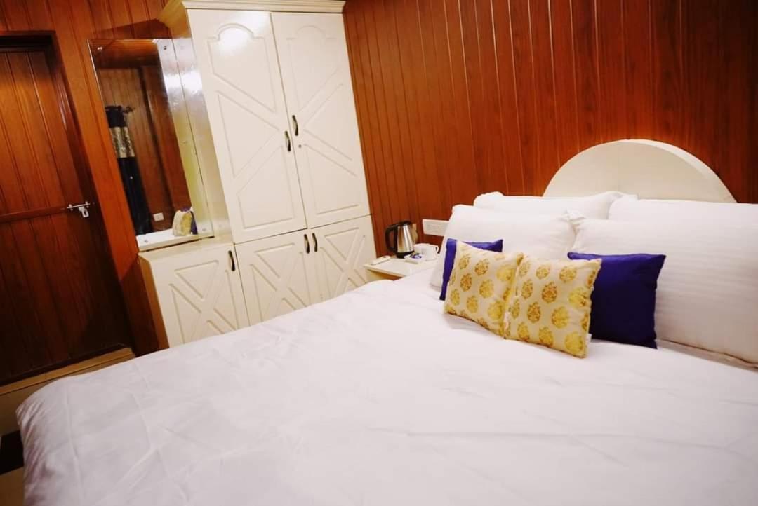 Fort Bridge View Kochi Екстериор снимка